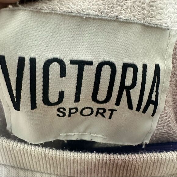 Victoria Sport small‎ two piece set with sweatpants and pants - Picture 2 of 11
